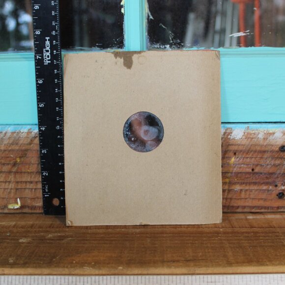 NWT Retro Makeup Mirror | Chic 5 Round Design | Versatile Self-Standing or Hang - Picture 3 of 4